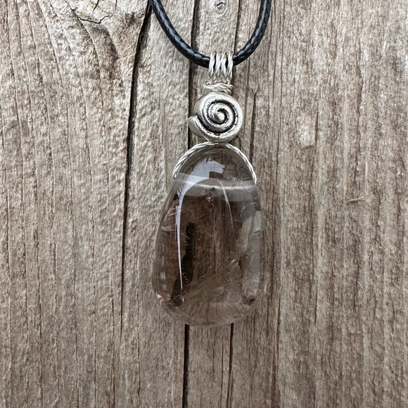 Smoky Quartz for Protection, Intuition and Higher Levels of Consciousness. - Picture 2 of 6